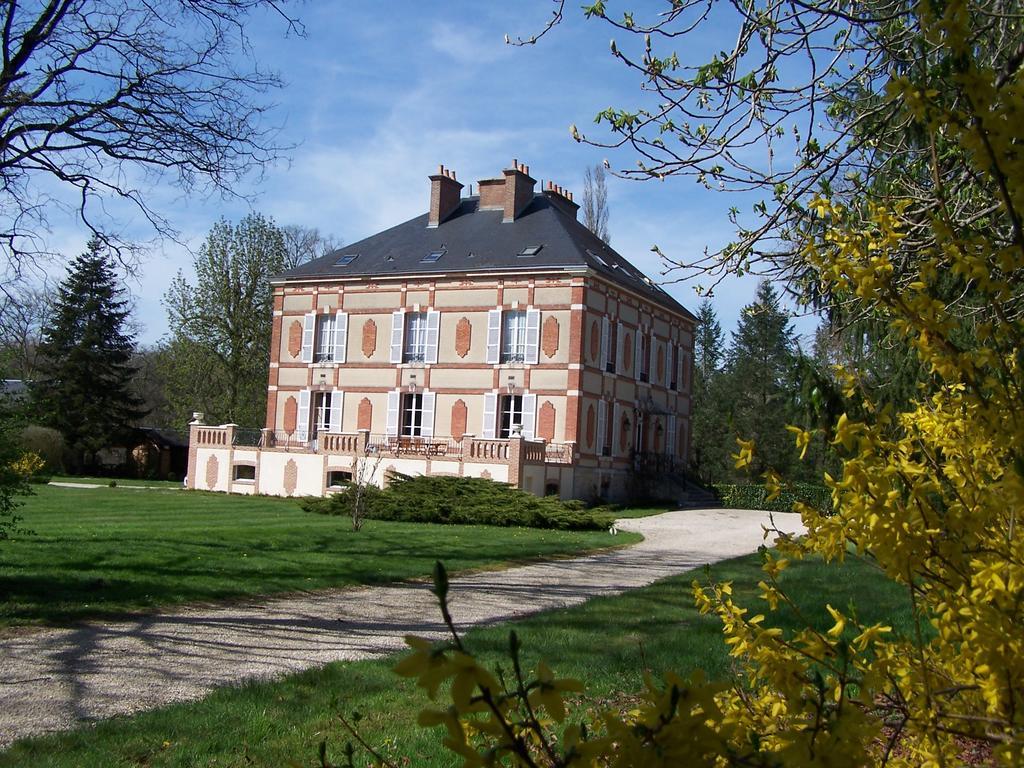 Chateau Des Bouffards Brinon-sur-Sauldre ภายนอก รูปภาพ